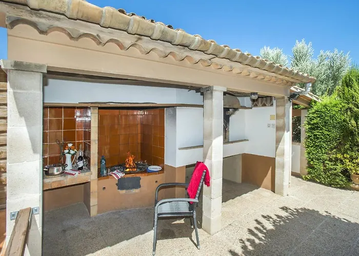 Guaita Ii By Βίλα *