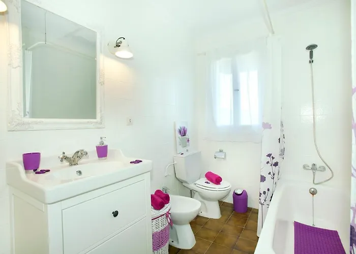 Guaita Ii By Villa *